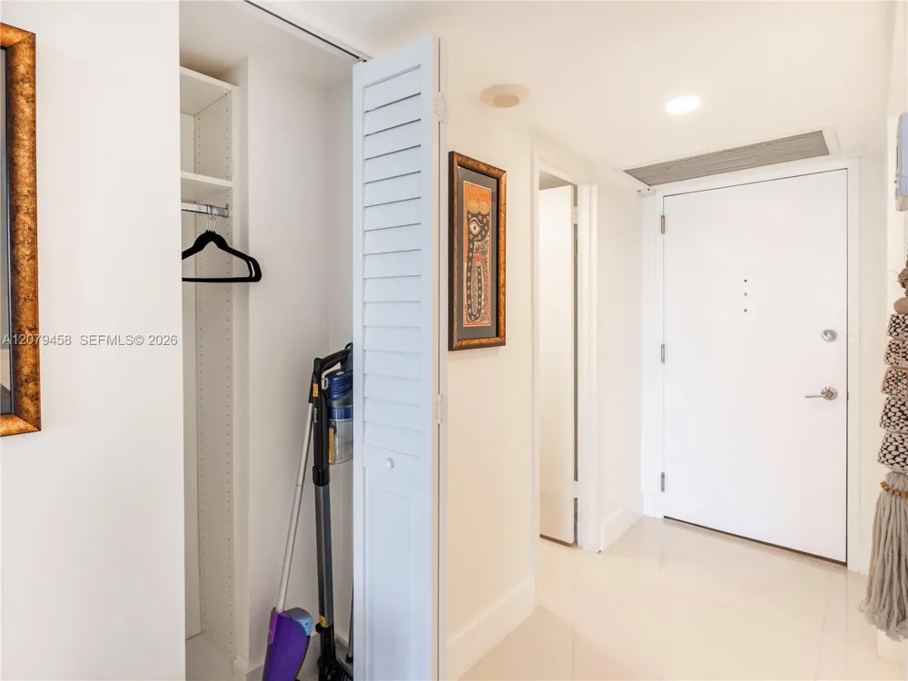 5701 Collins Ave #307 Miami Beach, FL 33140