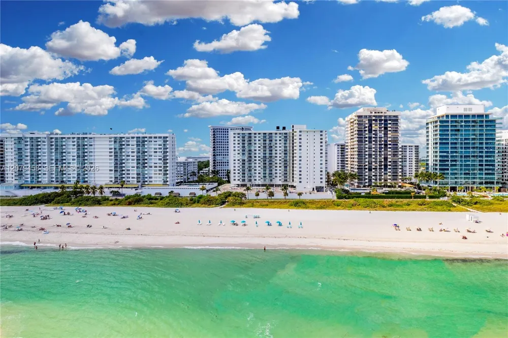 5701 Collins Ave #307 Miami Beach, FL 33140