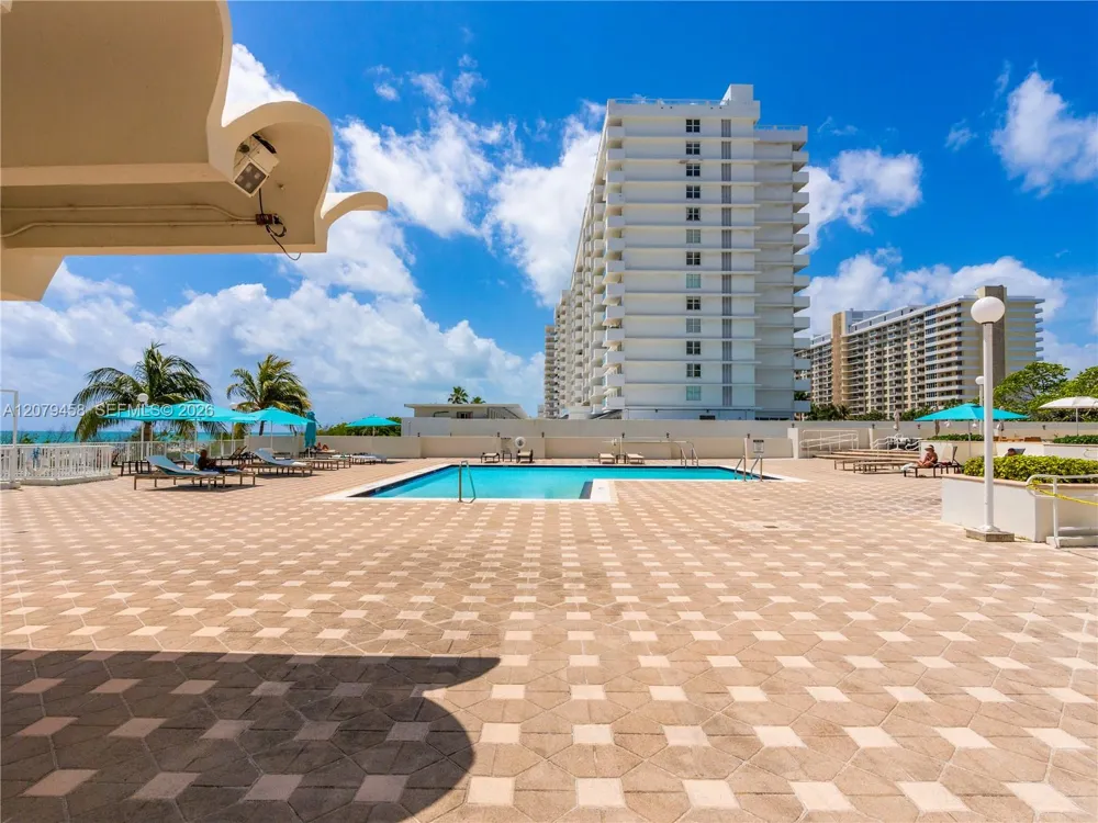 5701 Collins Ave #307 Miami Beach, FL 33140