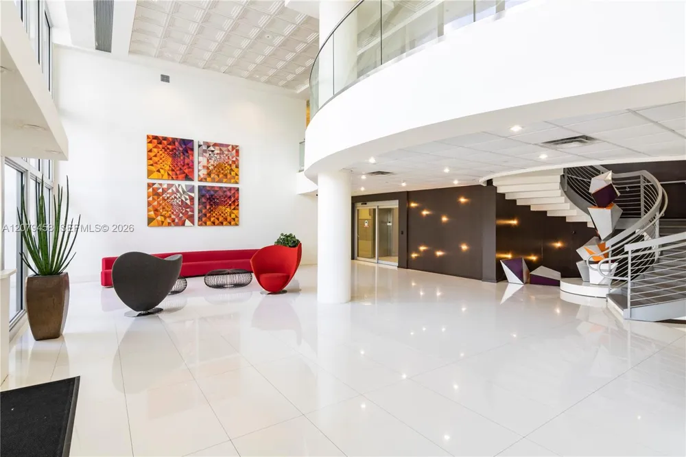 5701 Collins Ave #307 Miami Beach, FL 33140