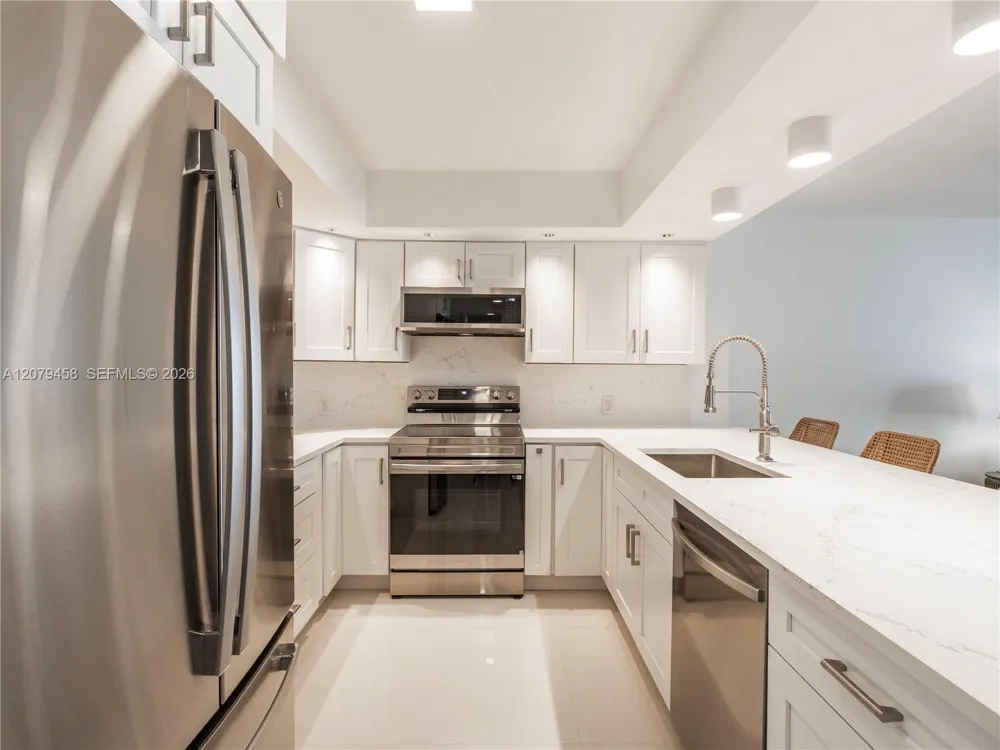 5701 Collins Ave #307 Miami Beach, FL 33140