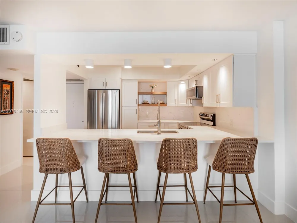 5701 Collins Ave #307 Miami Beach, FL 33140