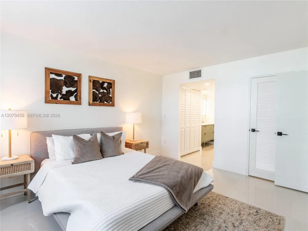 5701 Collins Ave #307 Miami Beach, FL 33140
