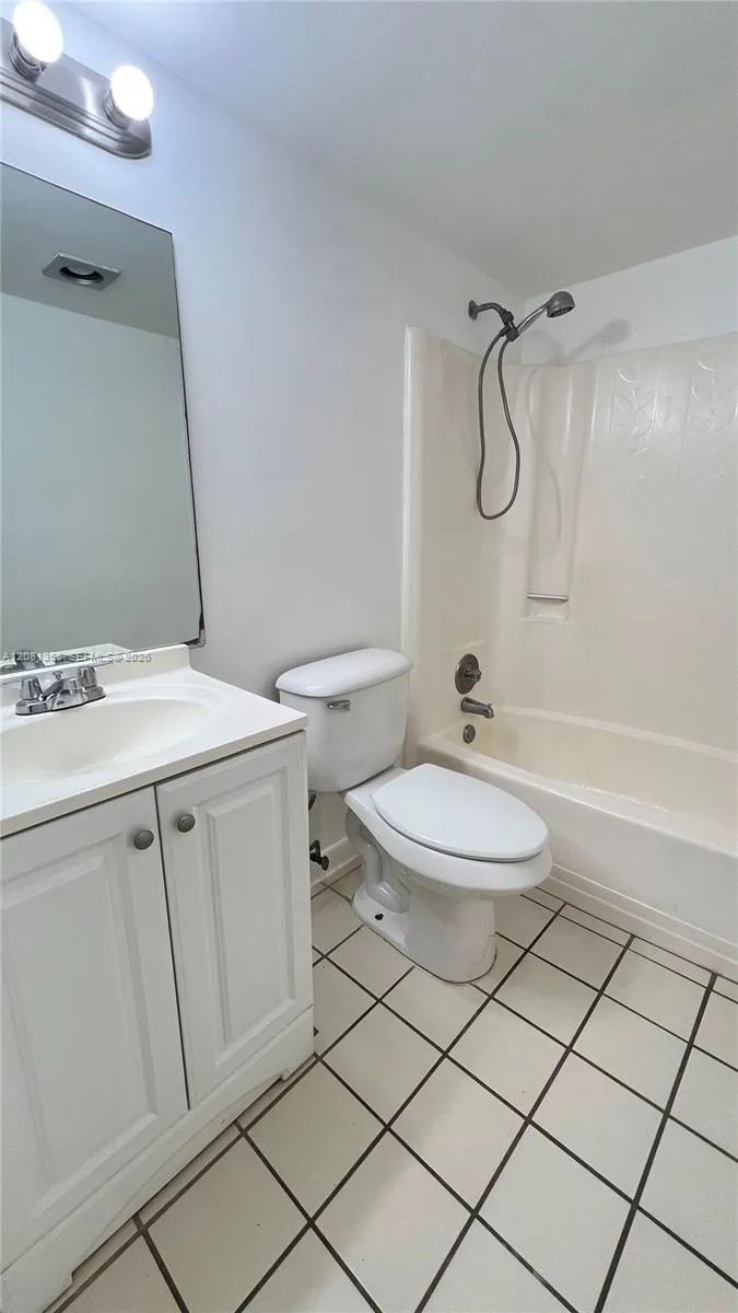 1290 S Military Trl #416 Deerfield Beach, FL 33442