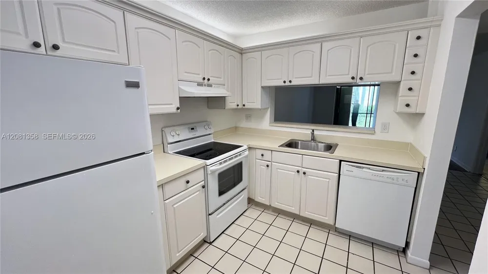 1290 S Military Trl #416 Deerfield Beach, FL 33442