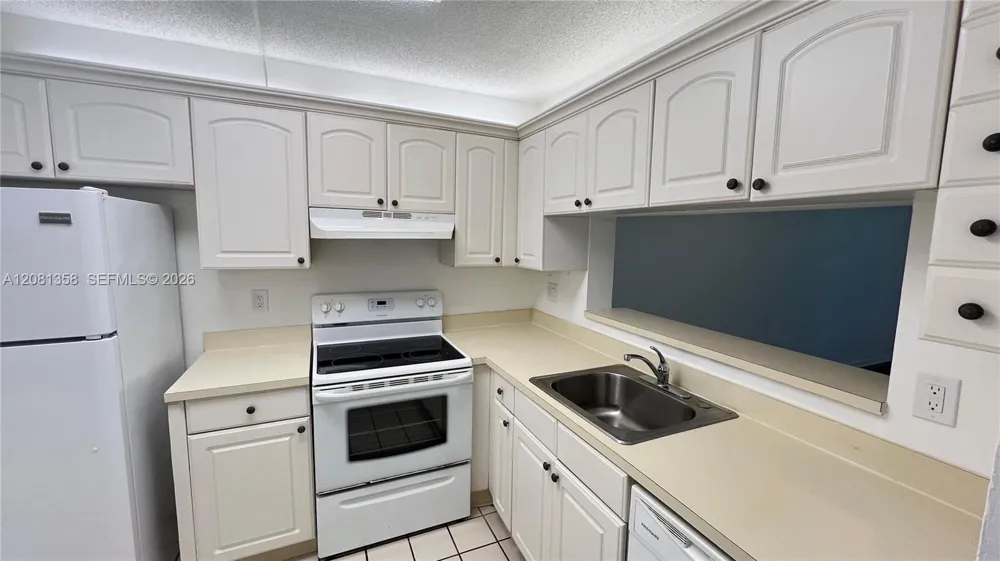 1290 S Military Trl #416 Deerfield Beach, FL 33442