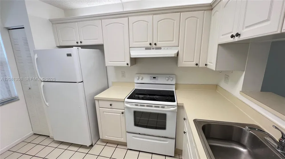 1290 S Military Trl #416 Deerfield Beach, FL 33442