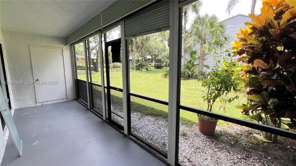 1290 S Military Trl #416 Deerfield Beach, FL 33442