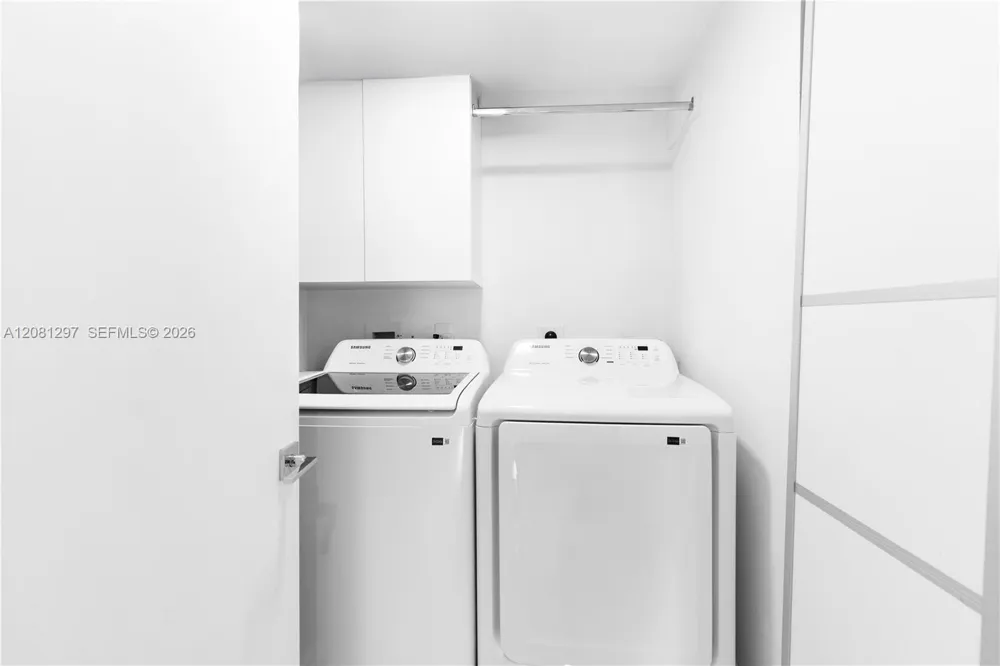 21055 Yacht Club Dr #2807 Aventura, FL 33180