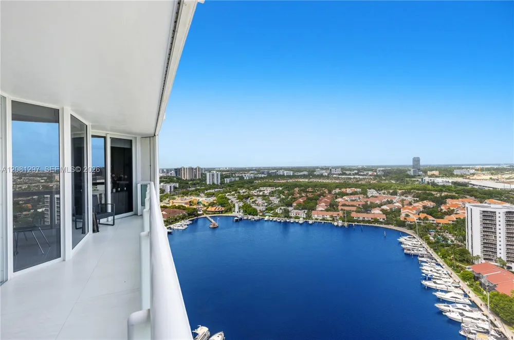 21055 Yacht Club Dr #2807 Aventura, FL 33180