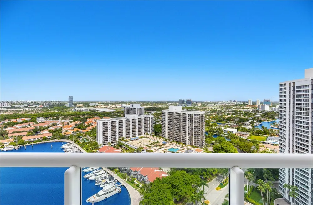 21055 Yacht Club Dr #2807 Aventura, FL 33180