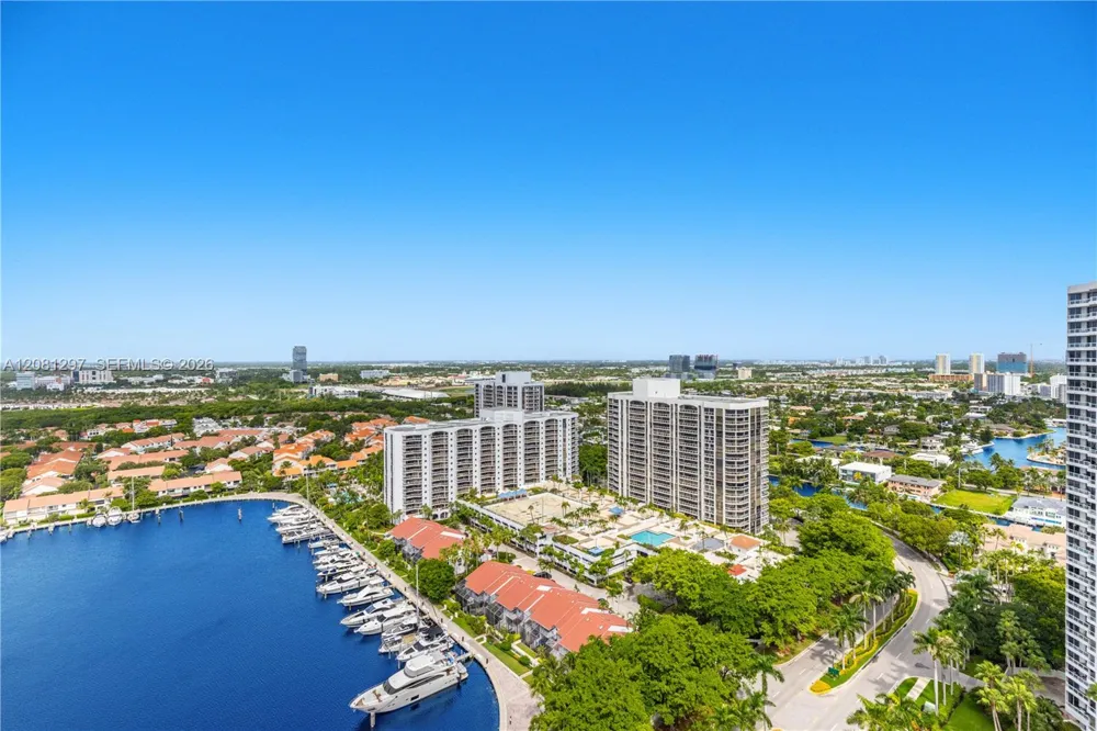 21055 Yacht Club Dr #2807 Aventura, FL 33180