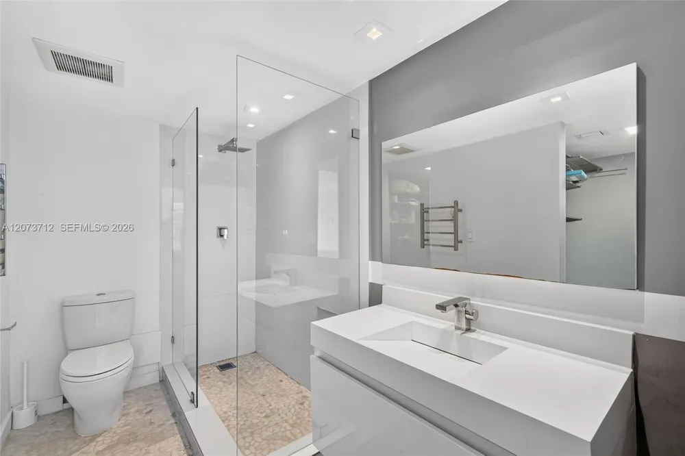 3301 Country Club Dr #310 Aventura, FL 33180