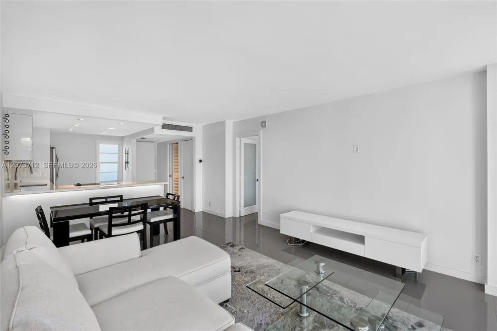3301 Country Club Dr #310 Aventura, FL 33180