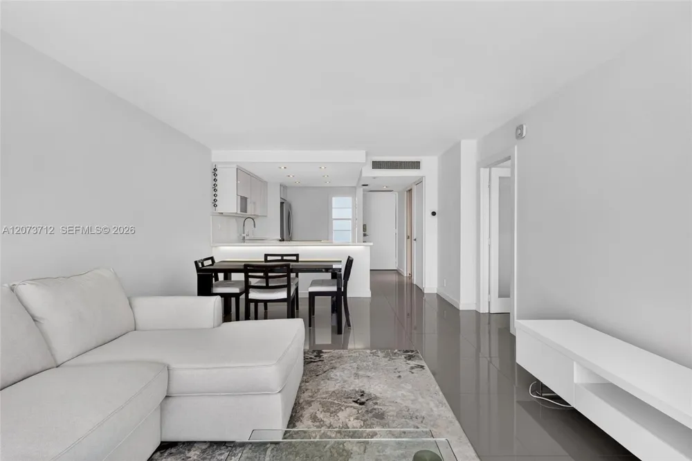 3301 Country Club Dr #310 Aventura, FL 33180