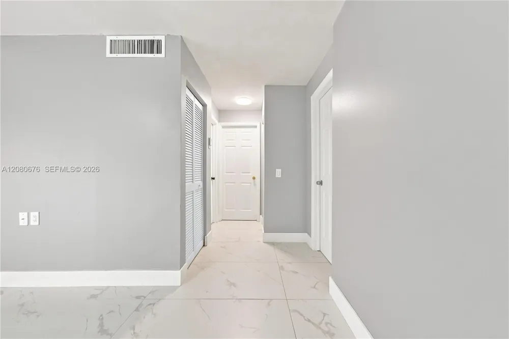 8410 SW 154th Cir Ct #621 Miami, FL 33193
