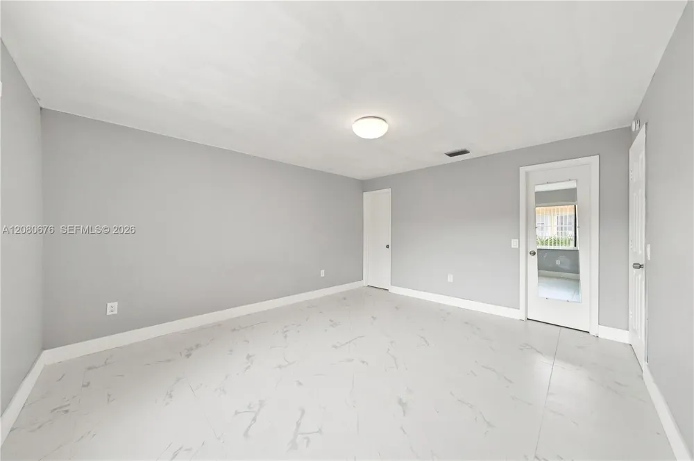 8410 SW 154th Cir Ct #621 Miami, FL 33193
