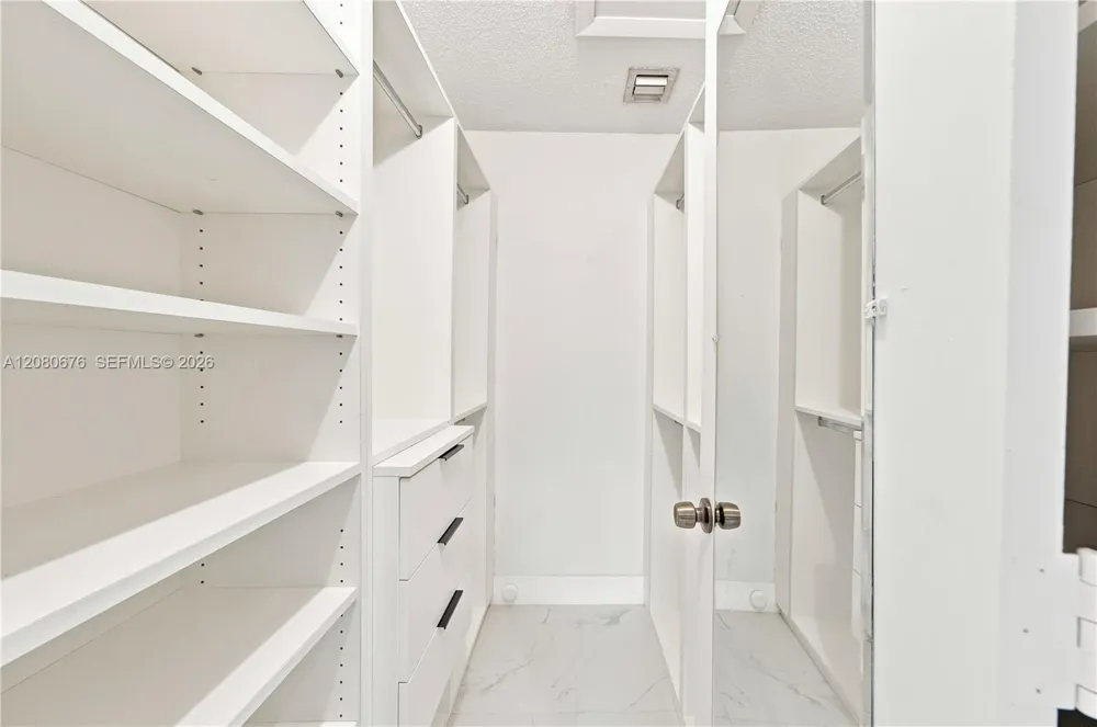 8410 SW 154th Cir Ct #621 Miami, FL 33193