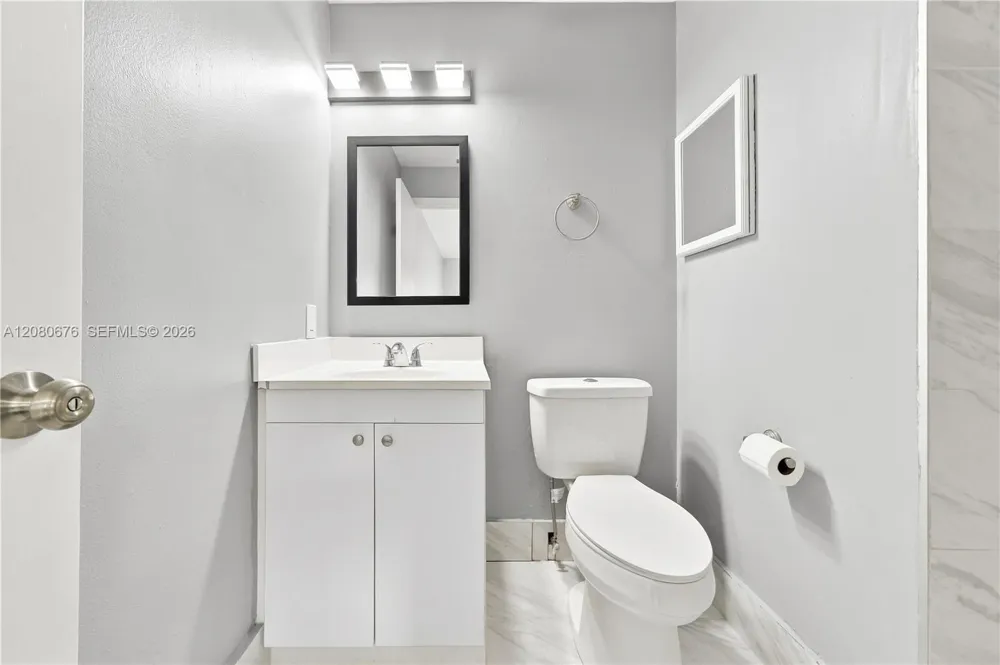 8410 SW 154th Cir Ct #621 Miami, FL 33193