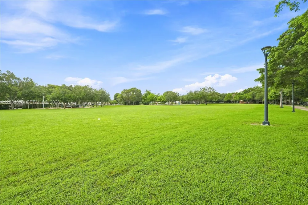 8410 SW 154th Cir Ct #621 Miami, FL 33193