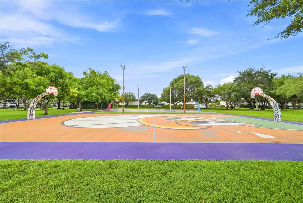 8410 SW 154th Cir Ct #621 Miami, FL 33193