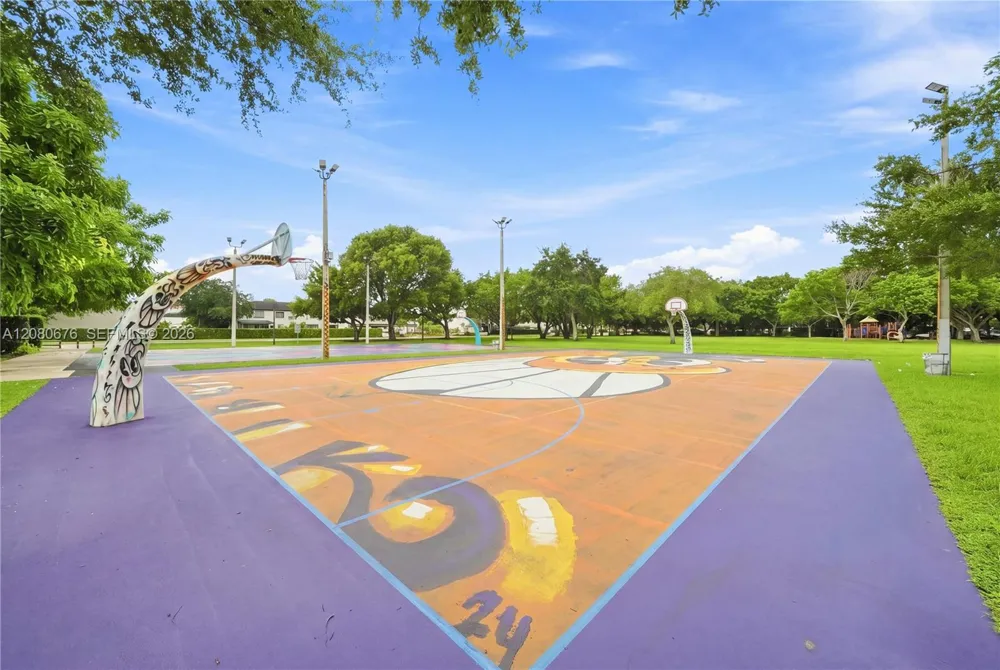 8410 SW 154th Cir Ct #621 Miami, FL 33193