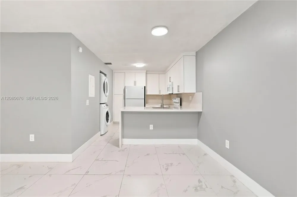 8410 SW 154th Cir Ct #621 Miami, FL 33193