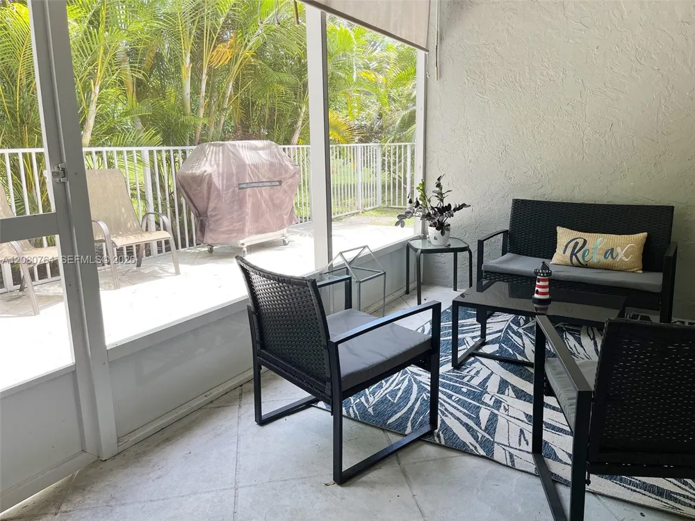 6384 Lansdowne Cir Boynton Beach, FL 33472