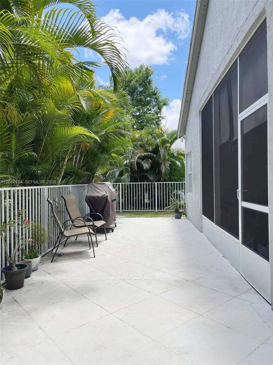 6384 Lansdowne Cir Boynton Beach, FL 33472