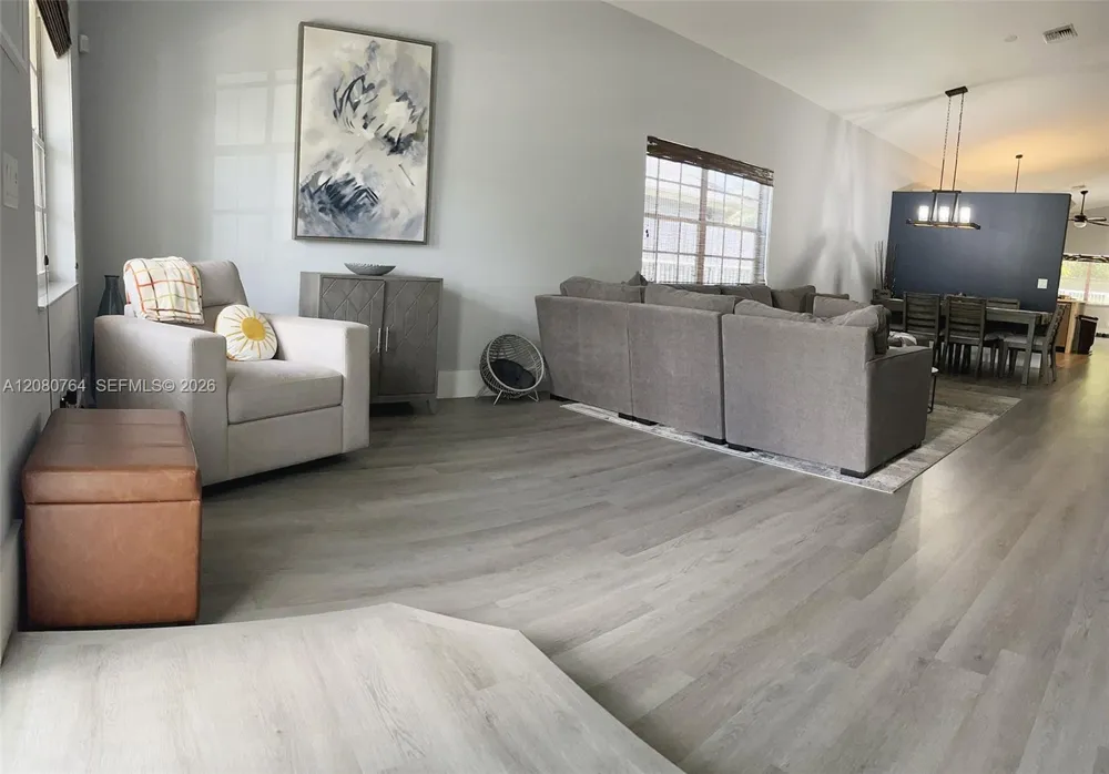 6384 Lansdowne Cir Boynton Beach, FL 33472