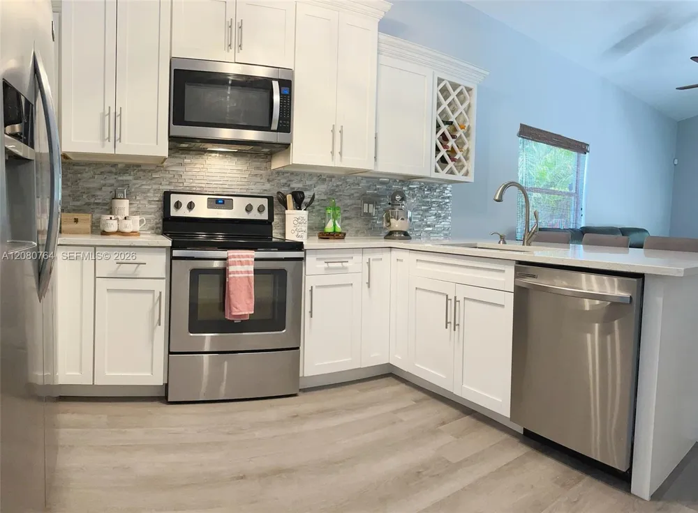 6384 Lansdowne Cir Boynton Beach, FL 33472