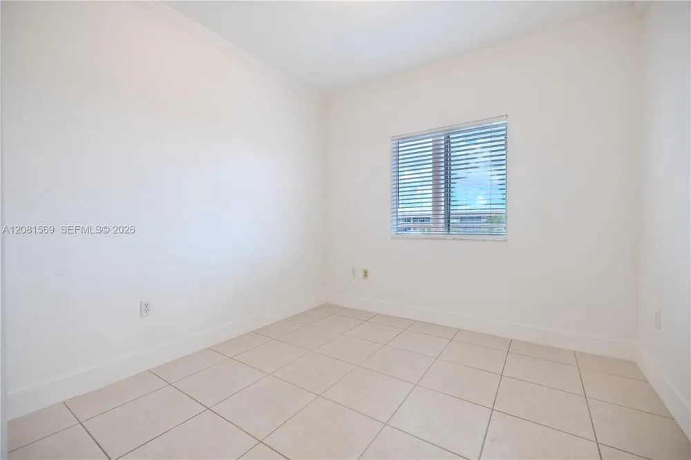 17350 NW 67th Ave #301 Hialeah, FL 33015