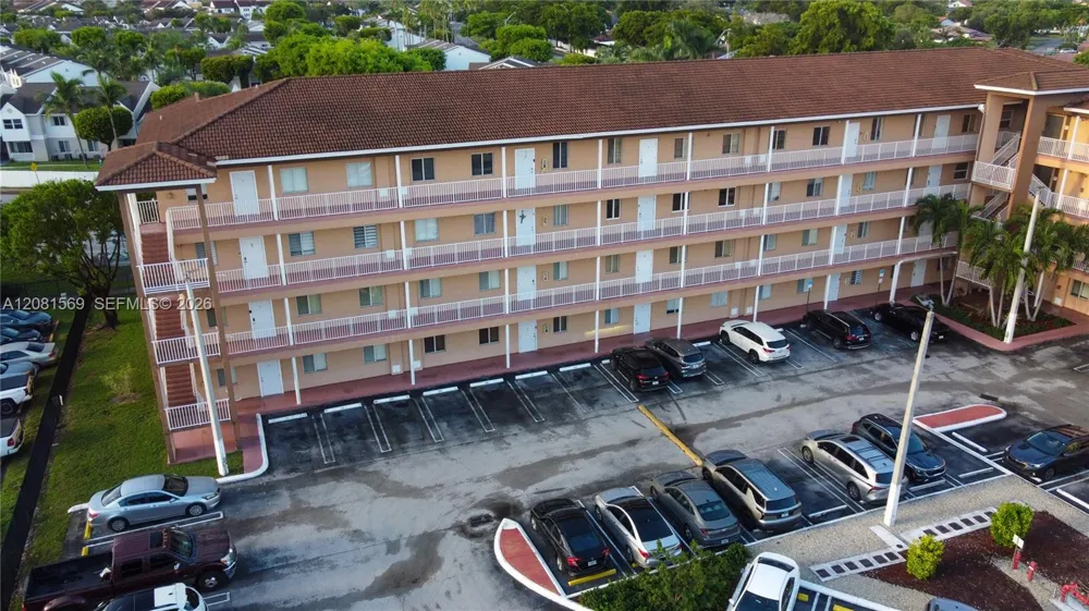 17350 NW 67th Ave #301 Hialeah, FL 33015