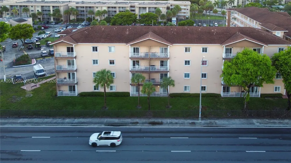 17350 NW 67th Ave #301 Hialeah, FL 33015