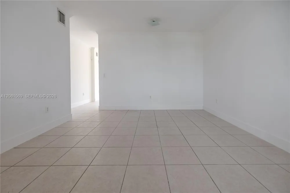17350 NW 67th Ave #301 Hialeah, FL 33015