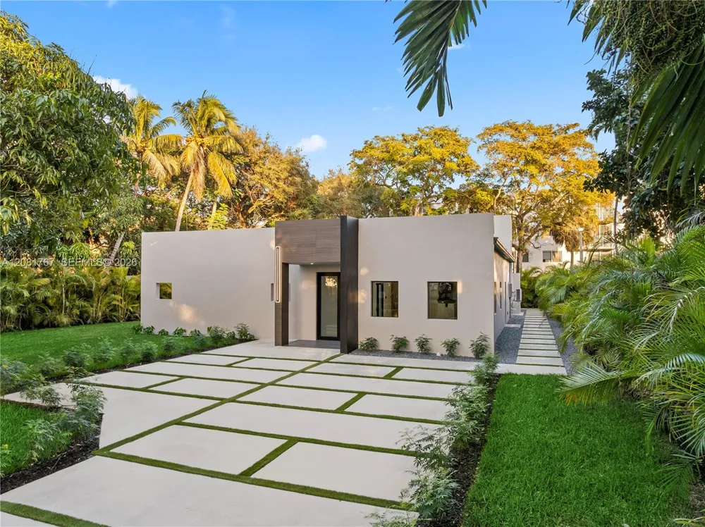 12335 Griffing Blvd #12335 North Miami, FL 33161