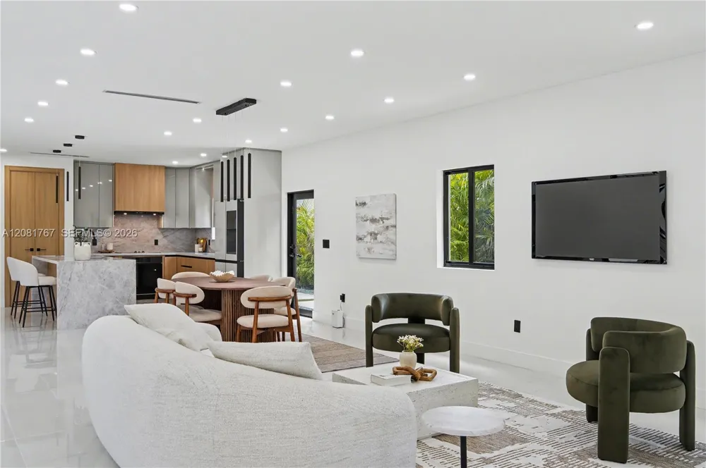 12335 Griffing Blvd #12335 North Miami, FL 33161