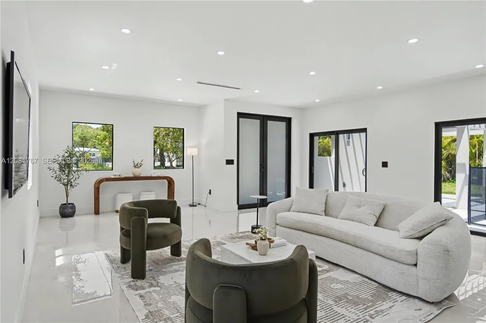 12335 Griffing Blvd #12335 North Miami, FL 33161