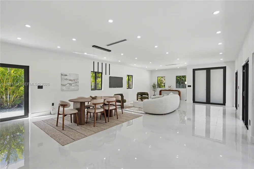 12335 Griffing Blvd #12335 North Miami, FL 33161