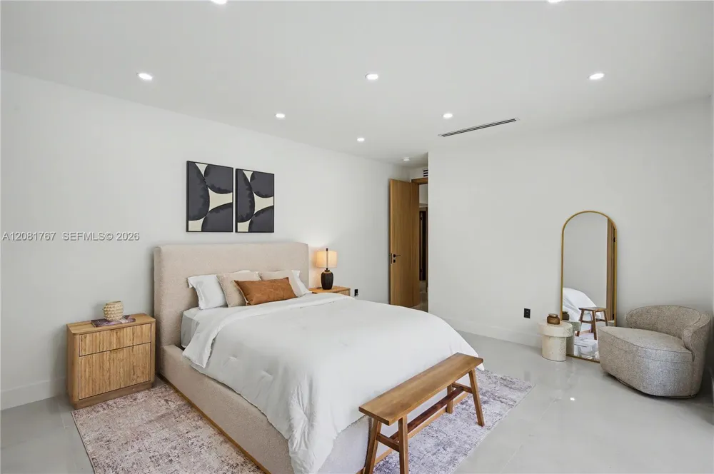 12335 Griffing Blvd #12335 North Miami, FL 33161