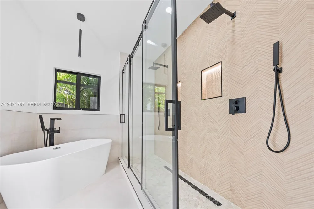 12335 Griffing Blvd #12335 North Miami, FL 33161