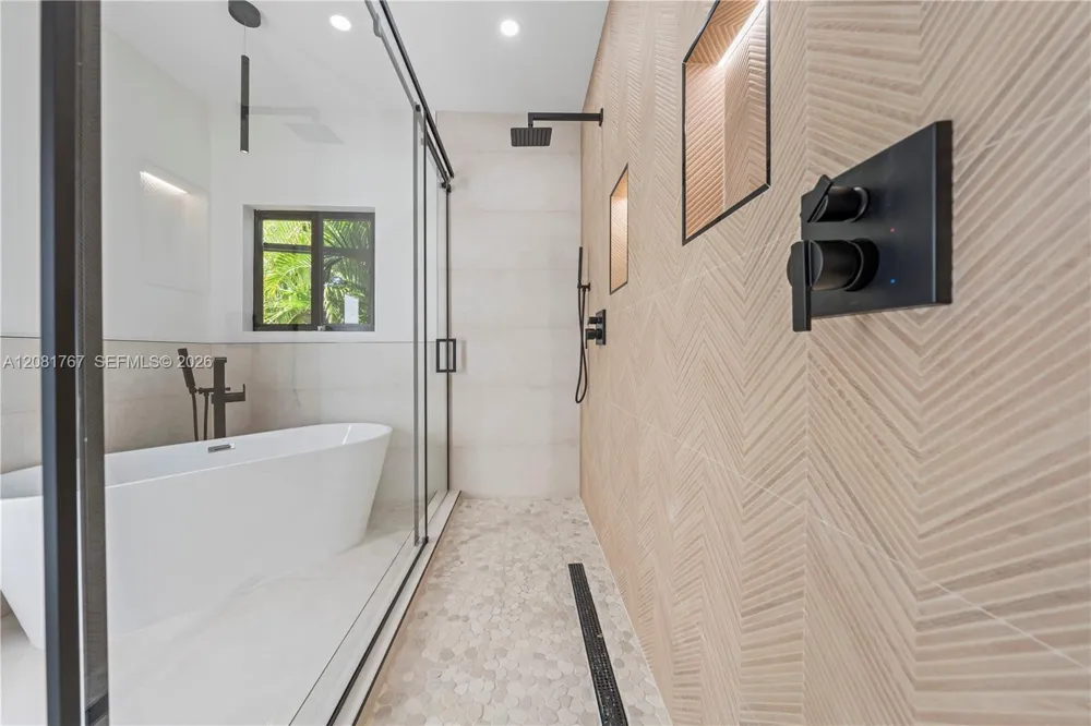 12335 Griffing Blvd #12335 North Miami, FL 33161