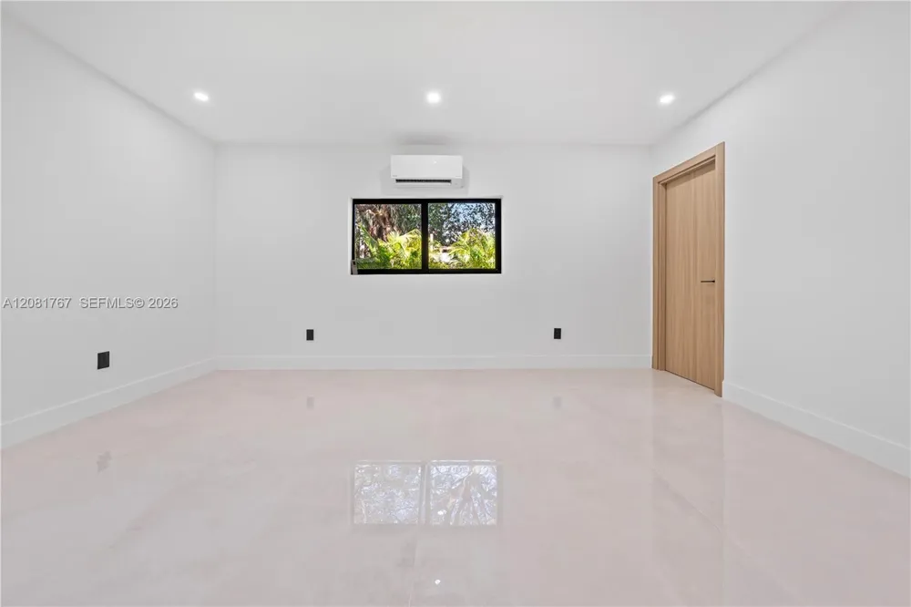 12335 Griffing Blvd #12335 North Miami, FL 33161