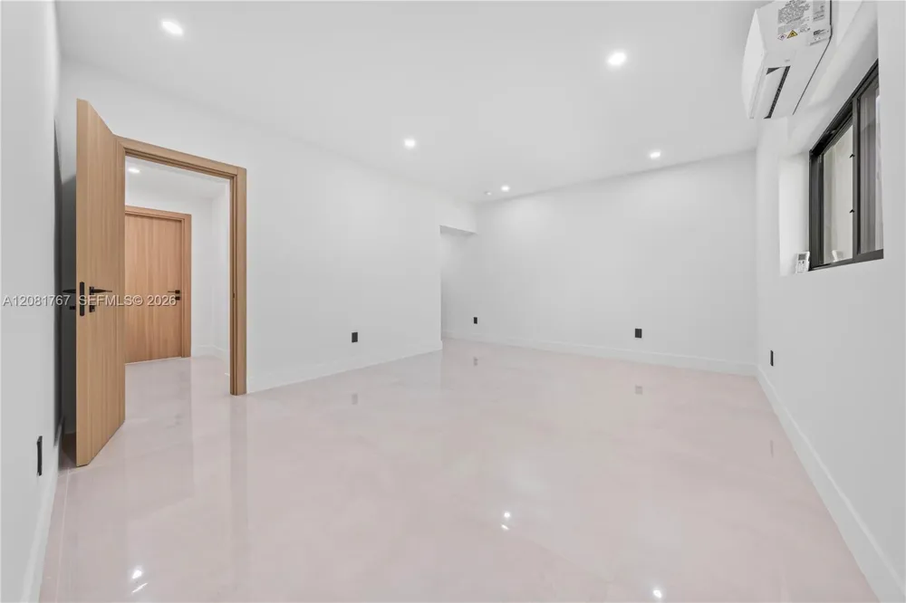12335 Griffing Blvd #12335 North Miami, FL 33161