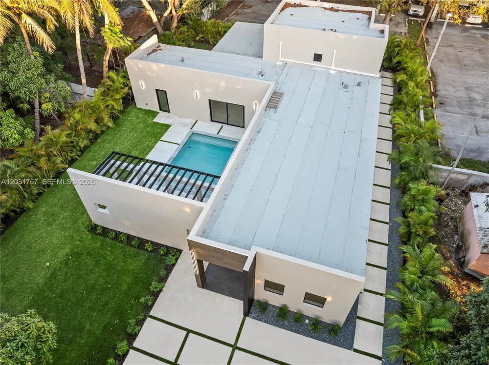 12335 Griffing Blvd #12335 North Miami, FL 33161