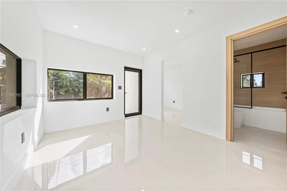 12335 Griffing Blvd #12335 North Miami, FL 33161