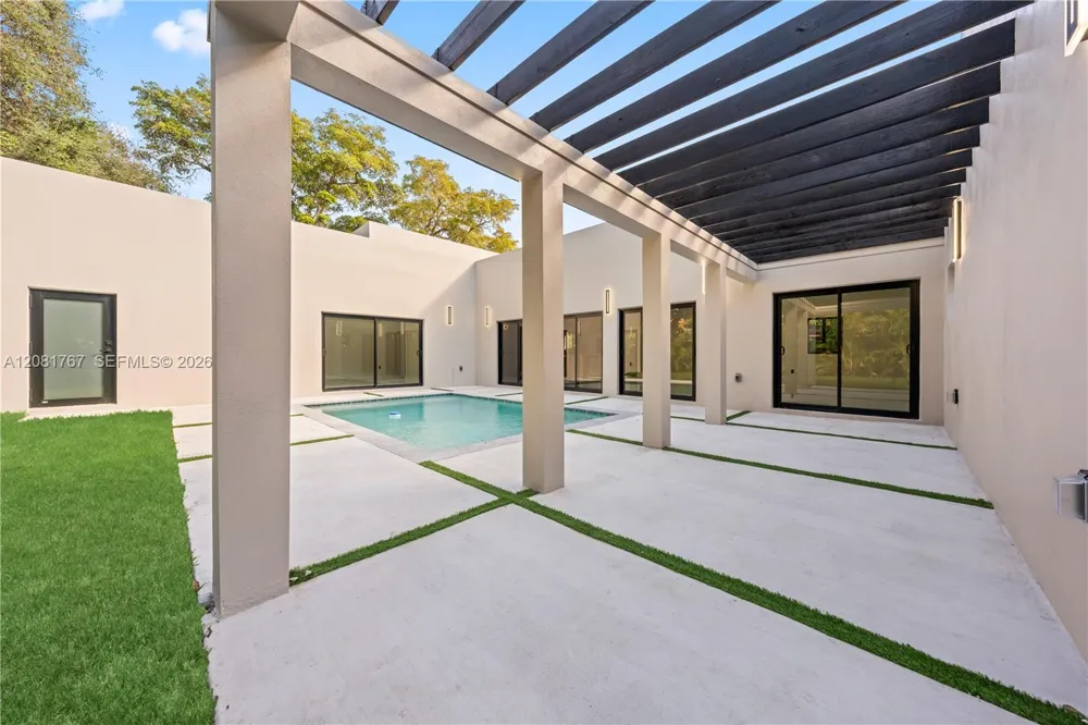 12335 Griffing Blvd #12335 North Miami, FL 33161