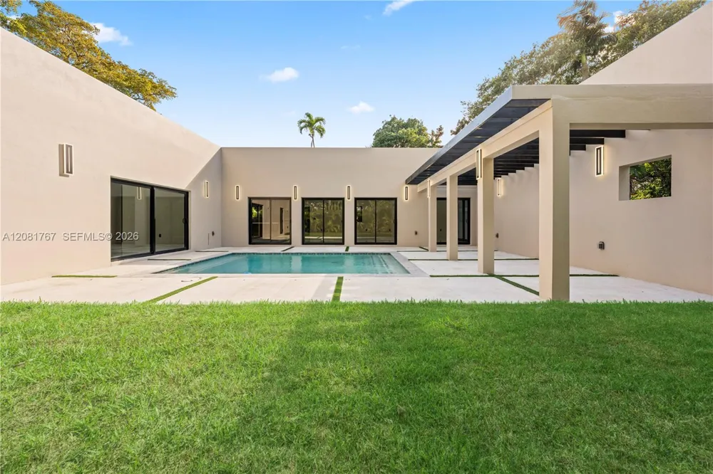 12335 Griffing Blvd #12335 North Miami, FL 33161