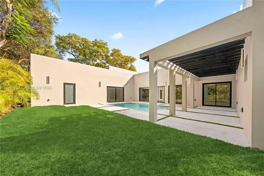 12335 Griffing Blvd #12335 North Miami, FL 33161