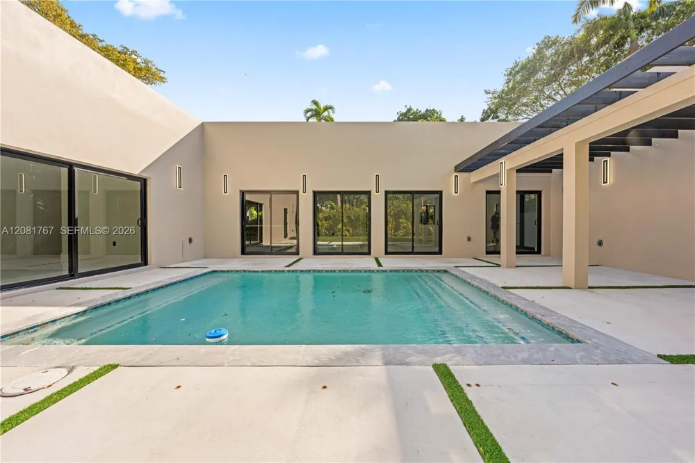 12335 Griffing Blvd #12335 North Miami, FL 33161
